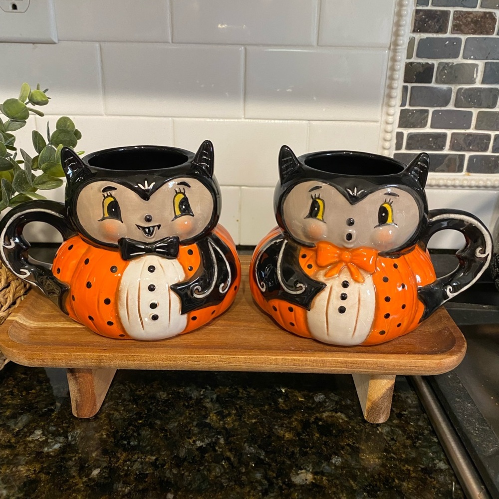 Johanna Parker Halloween Bat Mug Set
